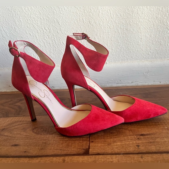 Bright red Jessica Simpson heels 👠 - Picture 1 of 5